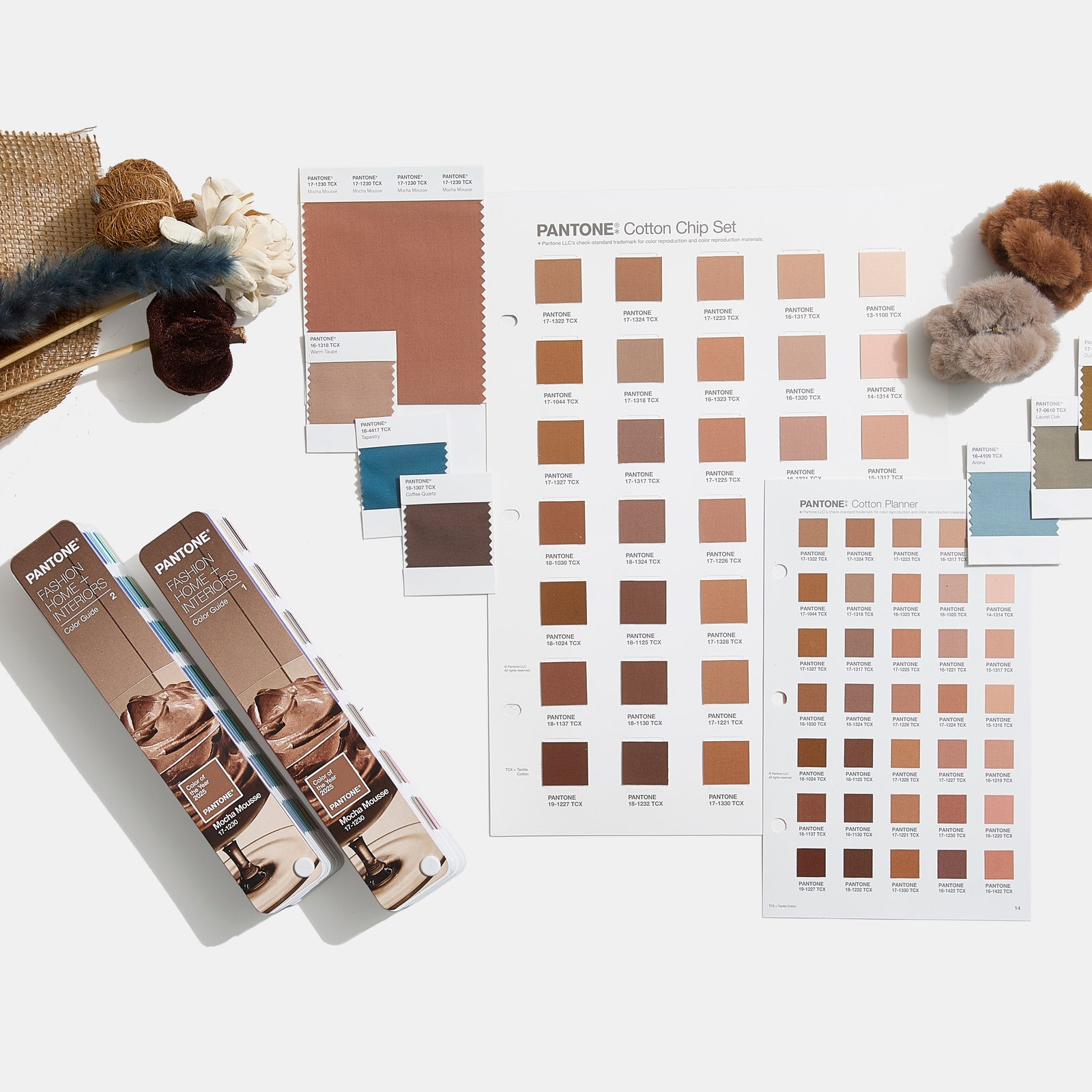 Die Pantone Farbe des Jahres 2025 ist „Mocha Mousse“ &#8211; so sieht der appetitliche Braunton aus