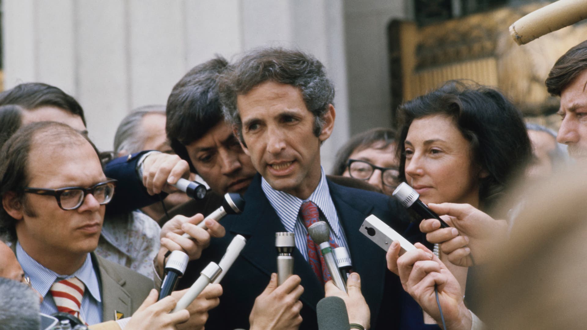 Pentagon Paper Defendant, Federal CourtsAmerican researcher Tony Russo (1936-2008) and American economist and political activist Daniel Ellsberg address the media during a recess in their trial at the Federal Courtroom in Los Angeles, California, 10th May 1973. Russo and Ellsberg stand accused of illegally copying and distributing the Pentagon papers relating to the Vietnam war; it emerged during the trial that the FBI put a wiretap on Ellsberg's telephone conversations in 1969 and 1970. (Photo by Bettmann Archive/Getty Images)