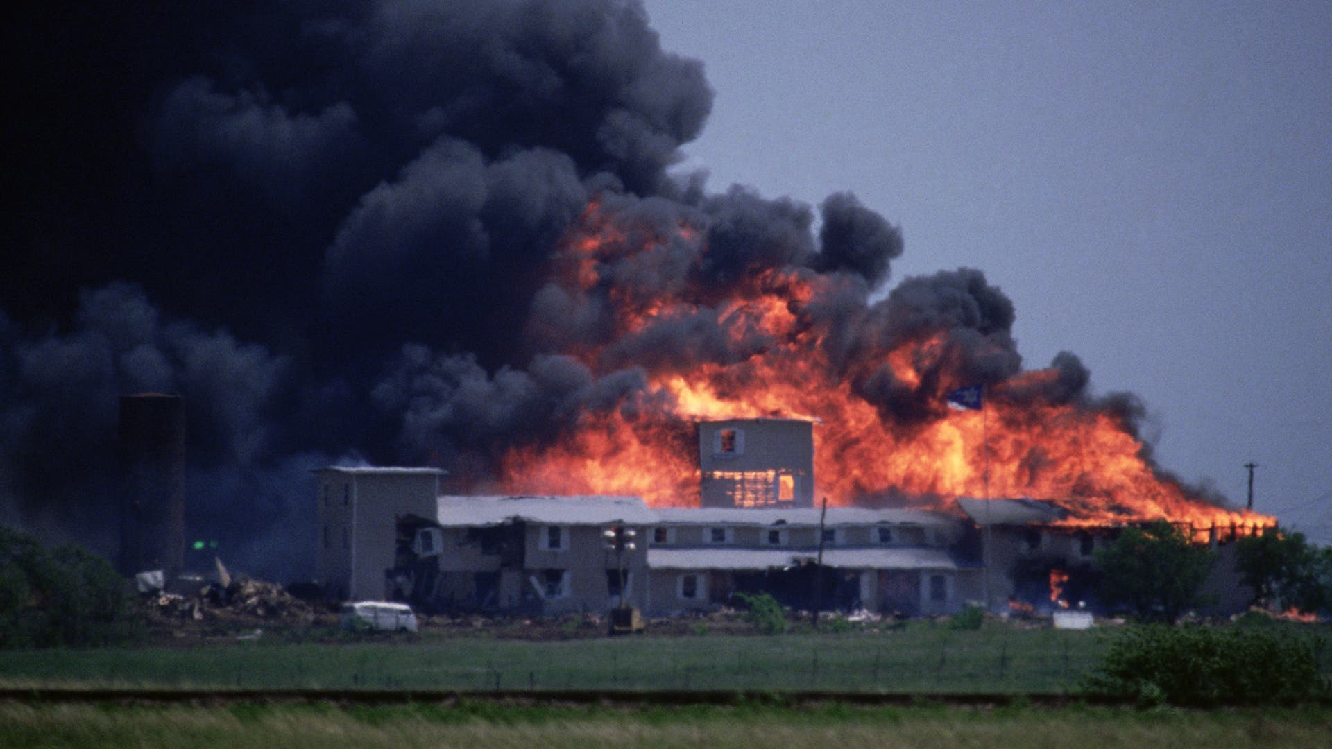 Branch Davidian Compound BurningThe Branch Davidians' Mount Carmel compound outside of Waco, Texas, burns to the ground during the 1993 raid by the Bureau of Alcohol, Tobacco and Firearms (ATF). Nearly 80 members of the religious group were killed in the fire, which ended the 51-day standoff between the Davidians the ATF. | Location: Near Waco, Texas, USA. (Photo by �� Greg Smith/CORBIS/Corbis via Getty Images)