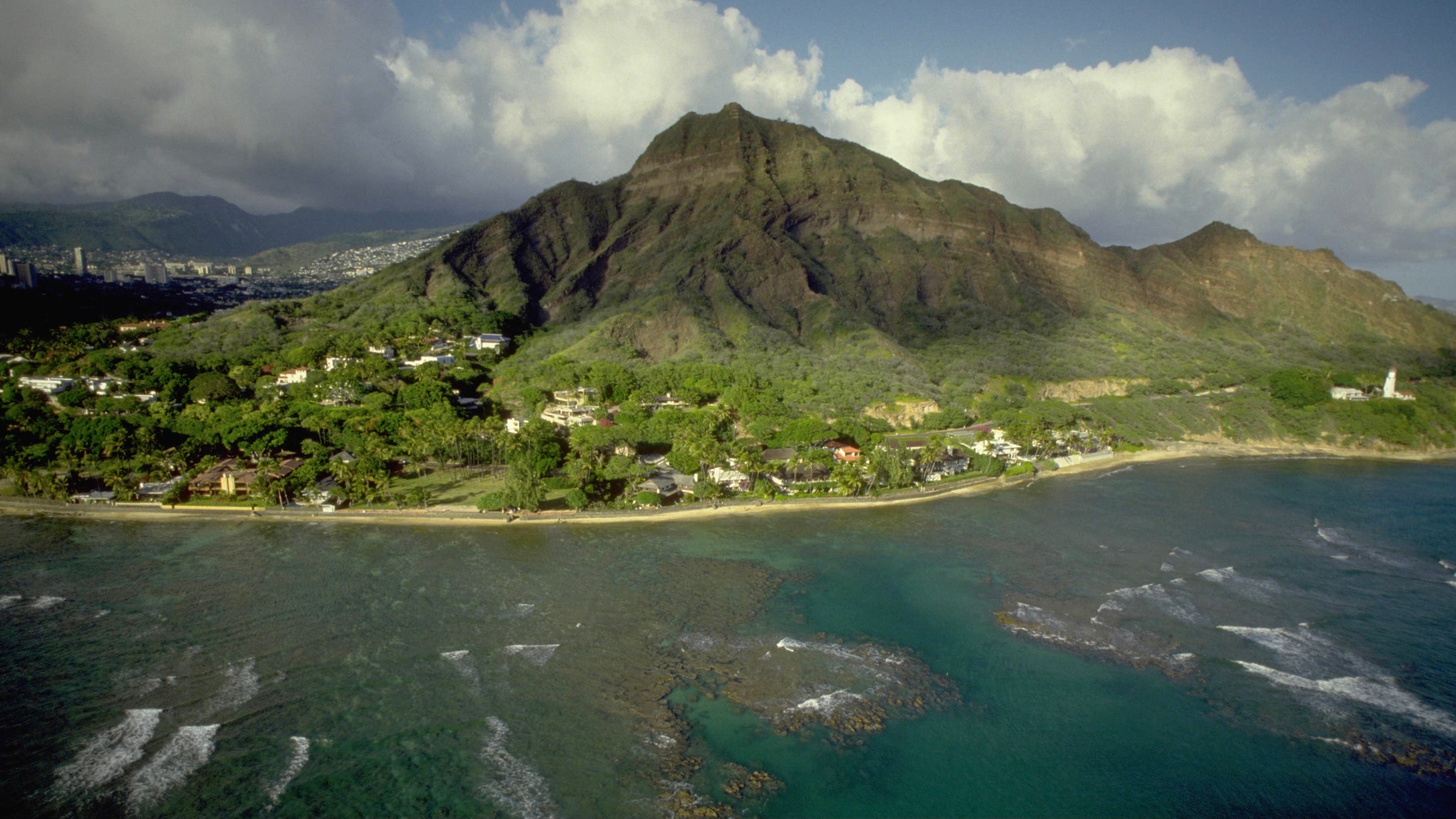 Diamondhead coastline, Oahu, Hawaii