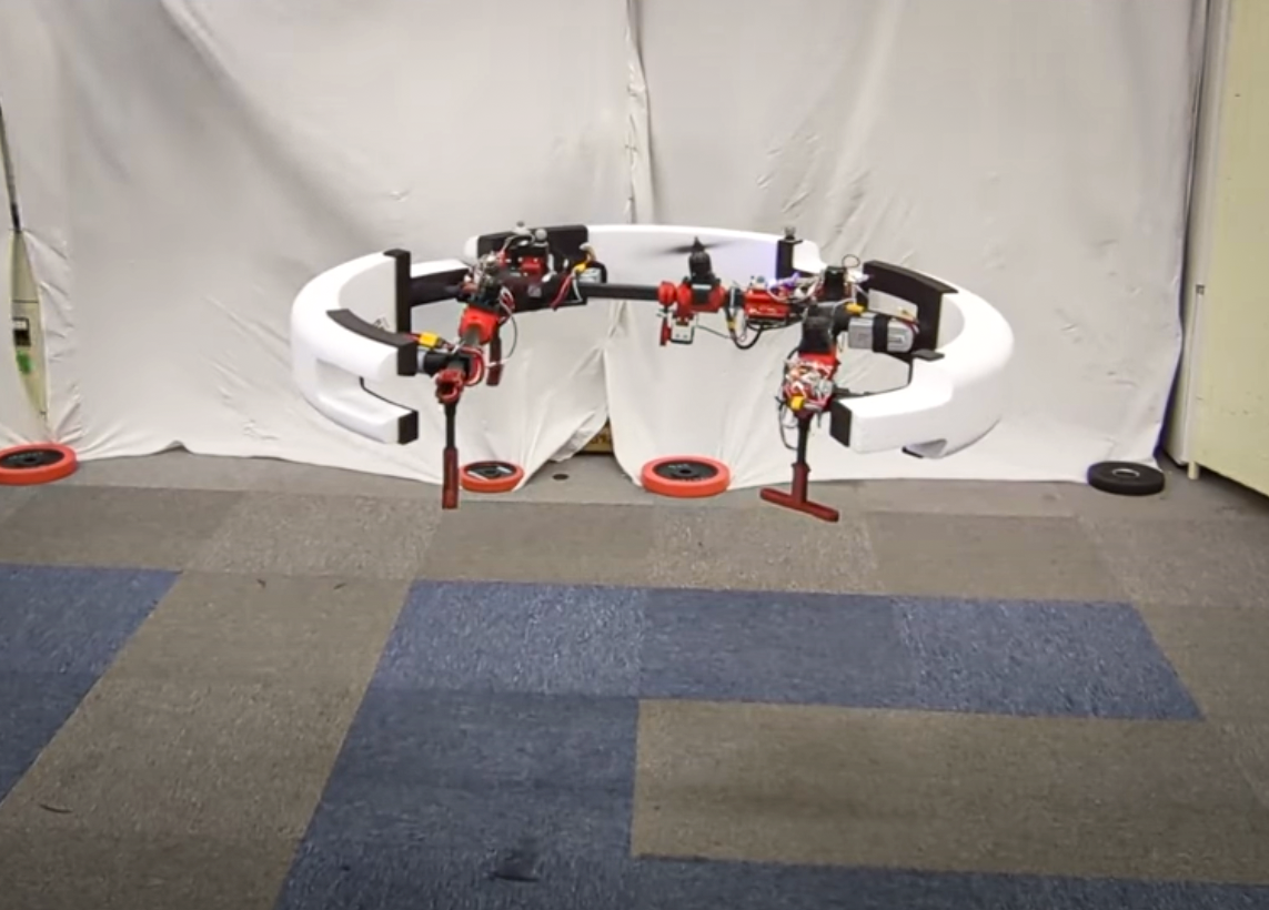 The deformable ring drone can open up in flight