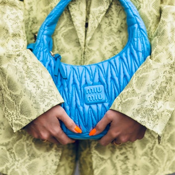 Citrusy Orange Nails Are the Zesty Manicure of the Moment