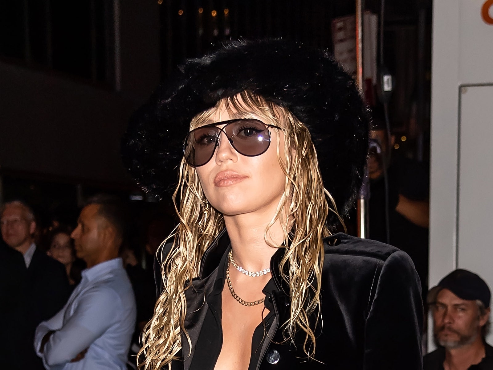 Miley Cyrus Takes Wet Hair to the Tom Ford Front Row