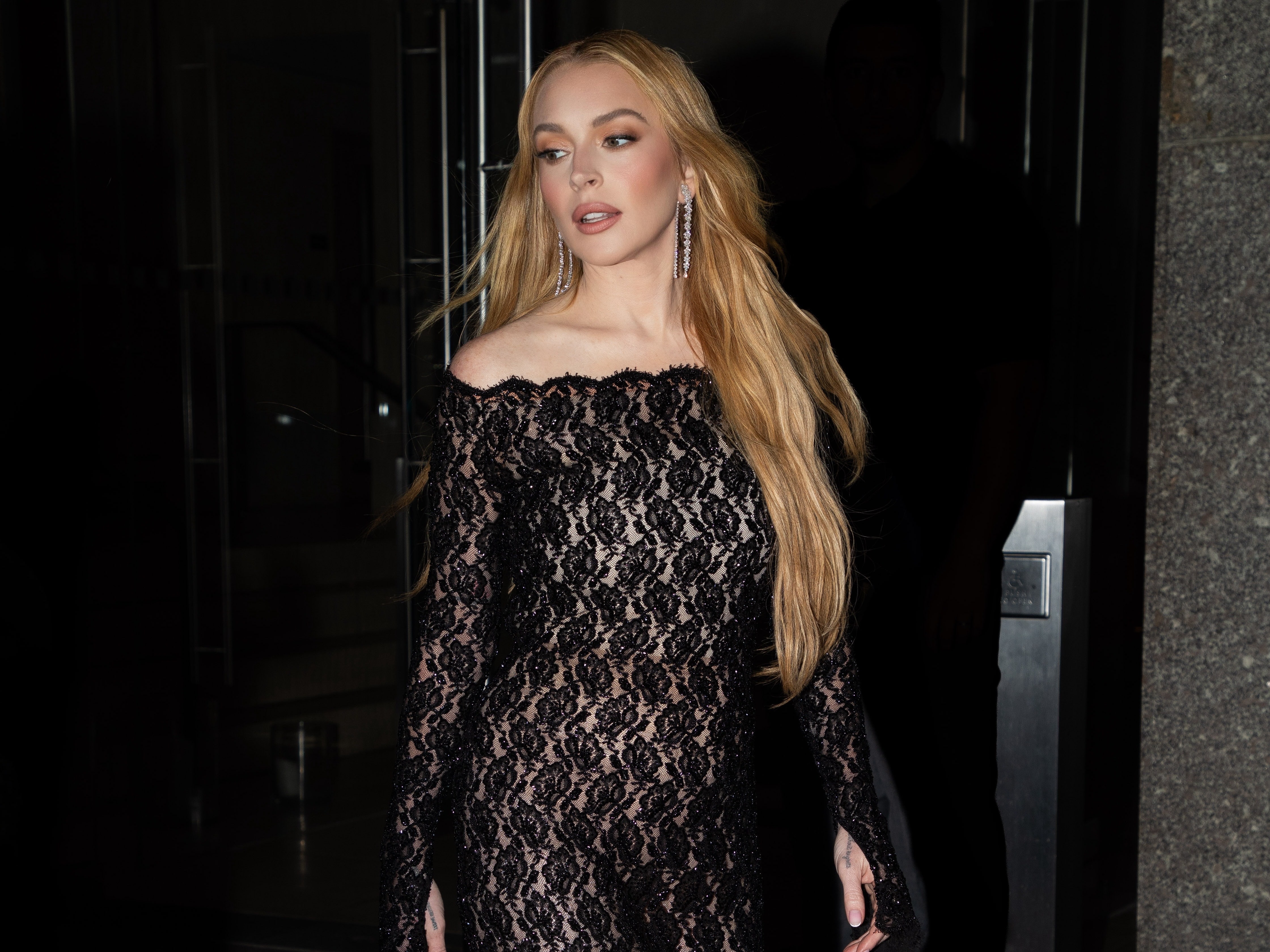 Lindsay Lohan Discusses Her New “Less Is More” Fashion Era