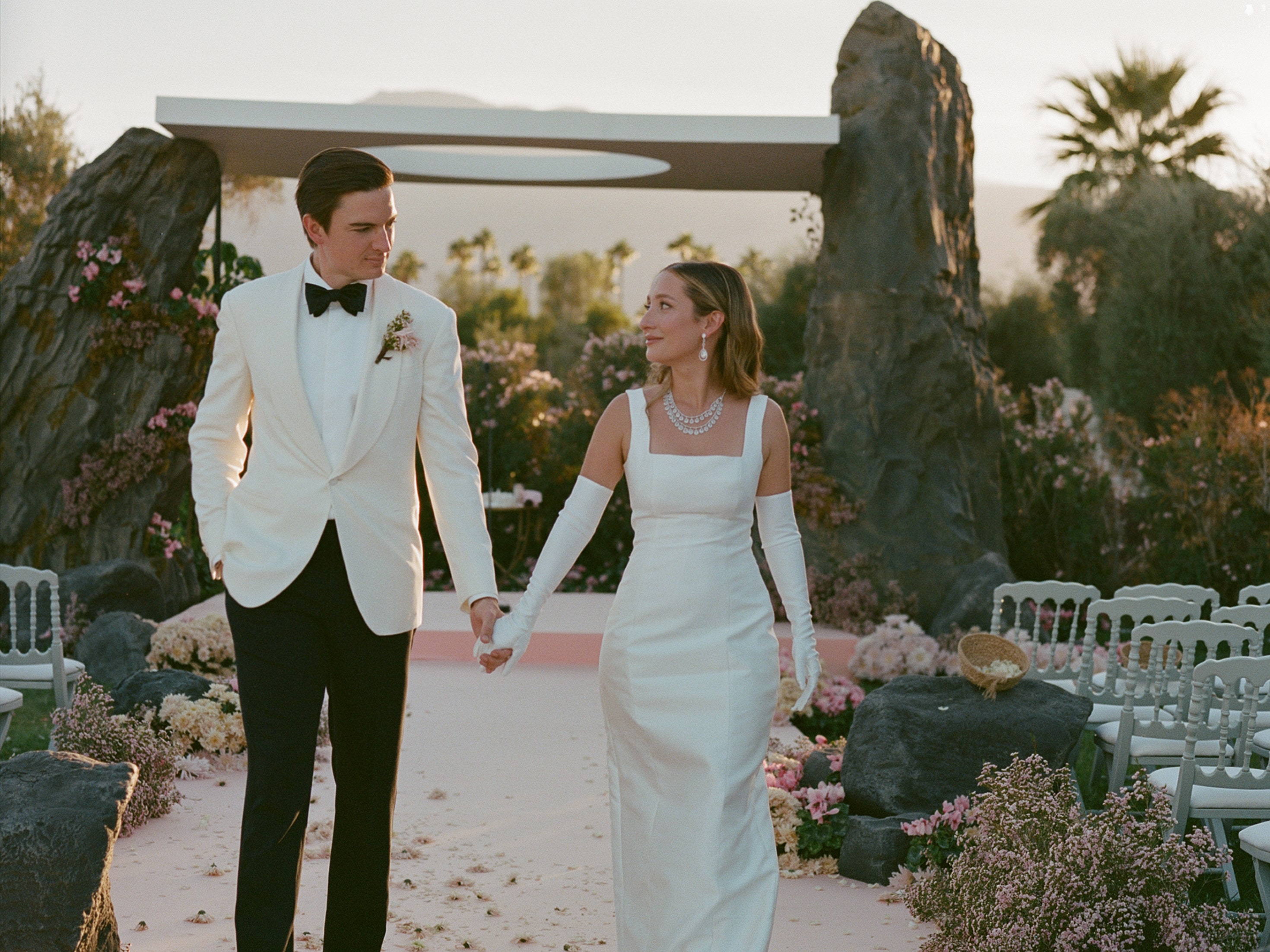 Retro ’60s Glamour Reigned Supreme at This Bride’s Desert Wedding in La Quinta, California