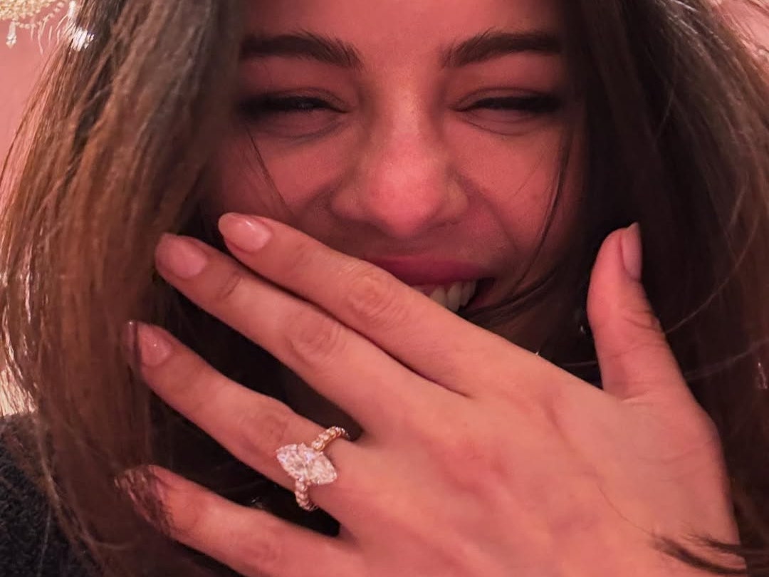 How to Get Selena Gomez’s Engagement No-Mani Mani