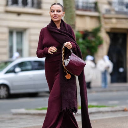 7 ways to wear burgundy outfits during transitional weather