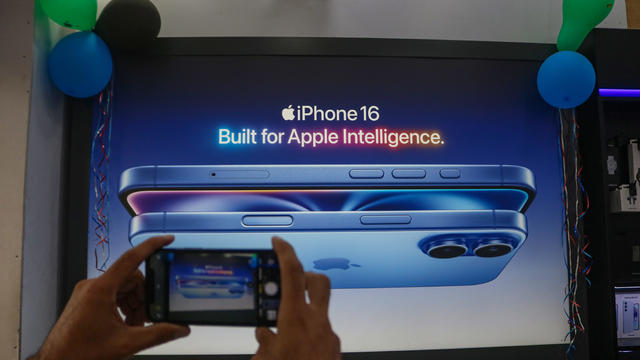 Apple's New IPhone 16 Series Launch In Stores In Kashmir, India 