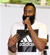 NBA年度最有價值火箭球星「大鬍子」哈登（James Harden）造訪台灣。（記