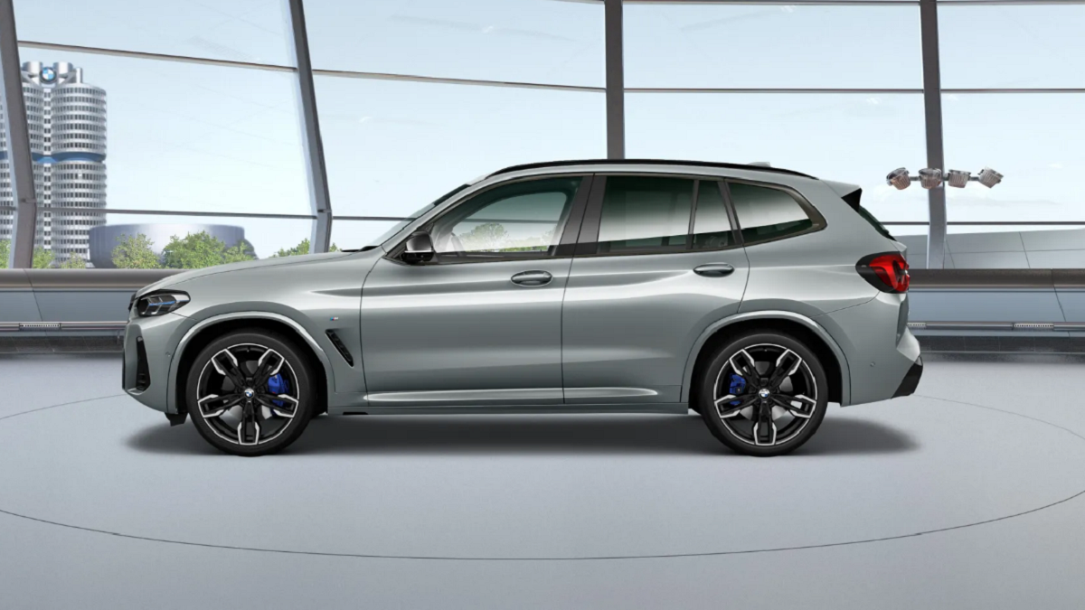 2023 BMW X3 M40i