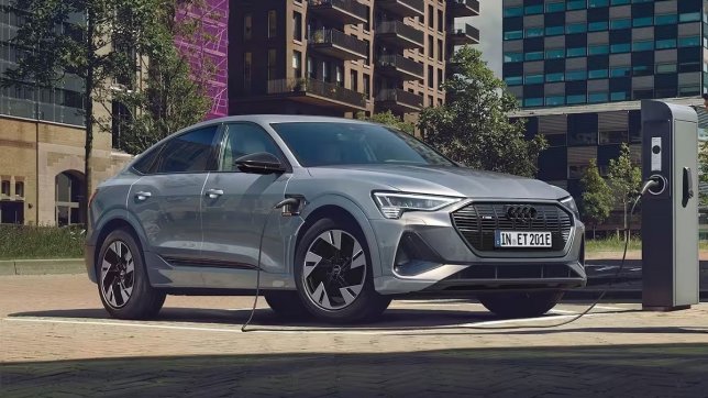 2023 Audi e-tron Sportback 55 quattro  S-Line Black Edition