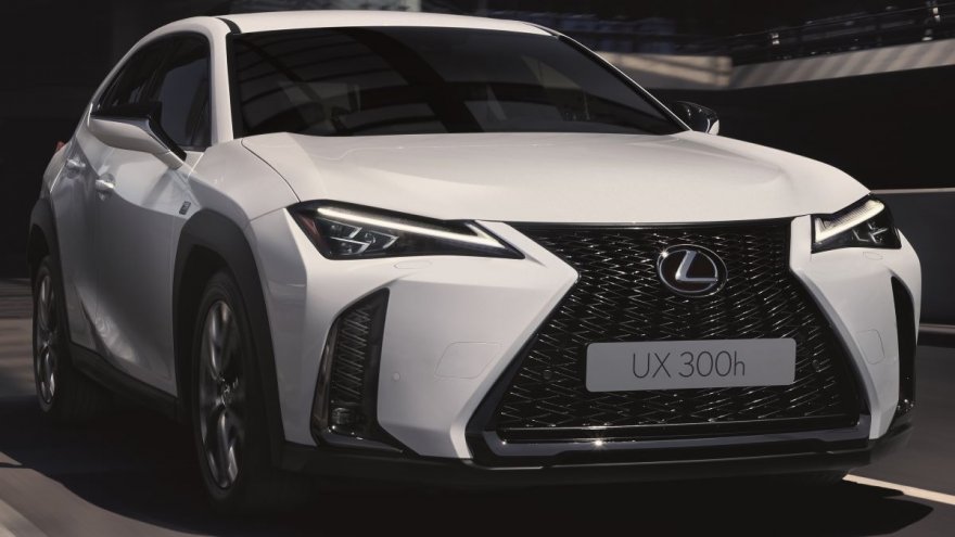 2024 Lexus UX 300h F Sport Design