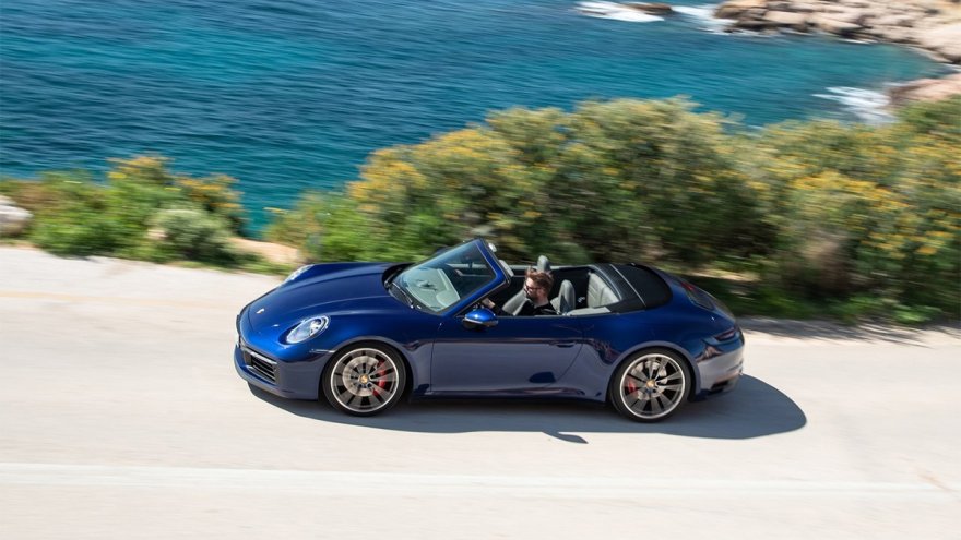 2020 Porsche 911 Carrera 4 S Cabriolet