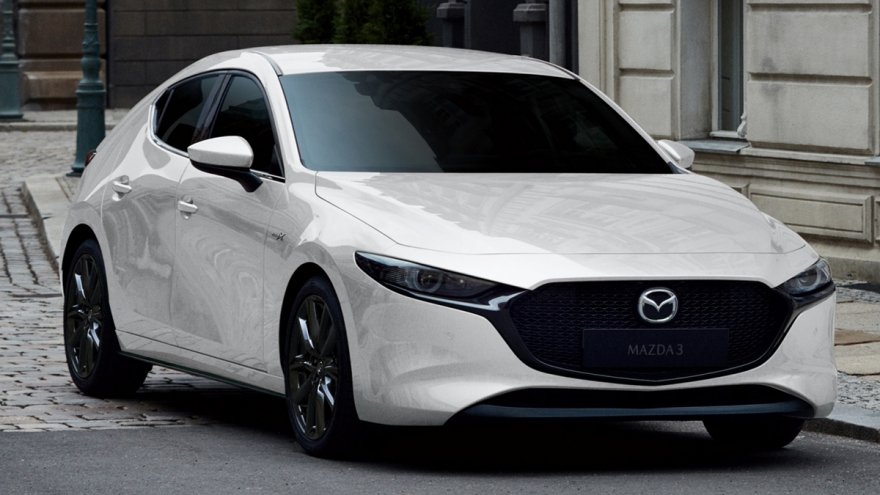 2022 Mazda 3 5D e-Skyactiv X Edition