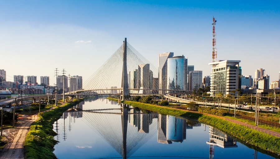 Foto da cidade de São Paulo, excelente destino turístico e ótimo para viajar de ônibus.