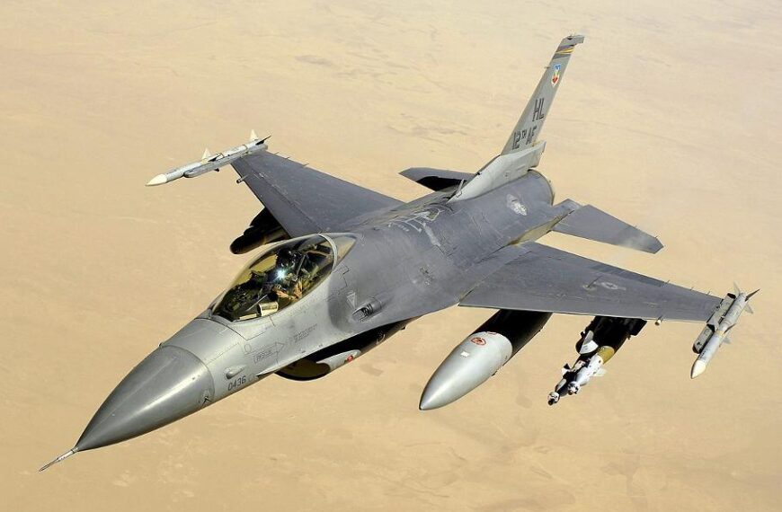 General dynamics of the F 16 Fighting falcons - Multirole fighter