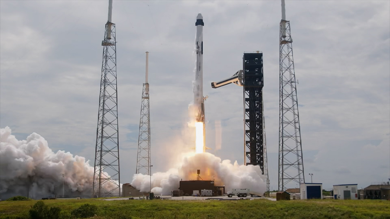 SpaceX's Dragon spacecraft atop a Falcon 9 rocket lifts off from Space Launch Complex-40 at Cape Canaveral Space Force Station in Florida on Saturday, Sept. 28, 2024.