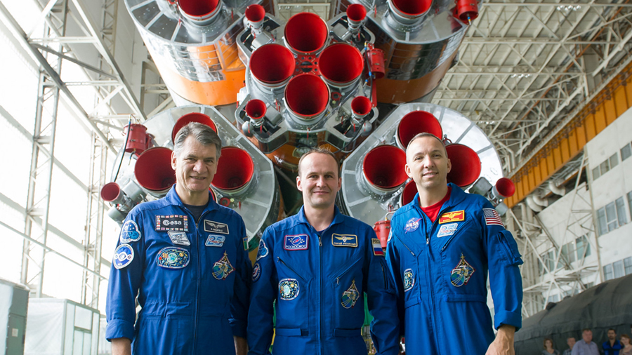 Expedition 52-53 crew with Soyuz rocket