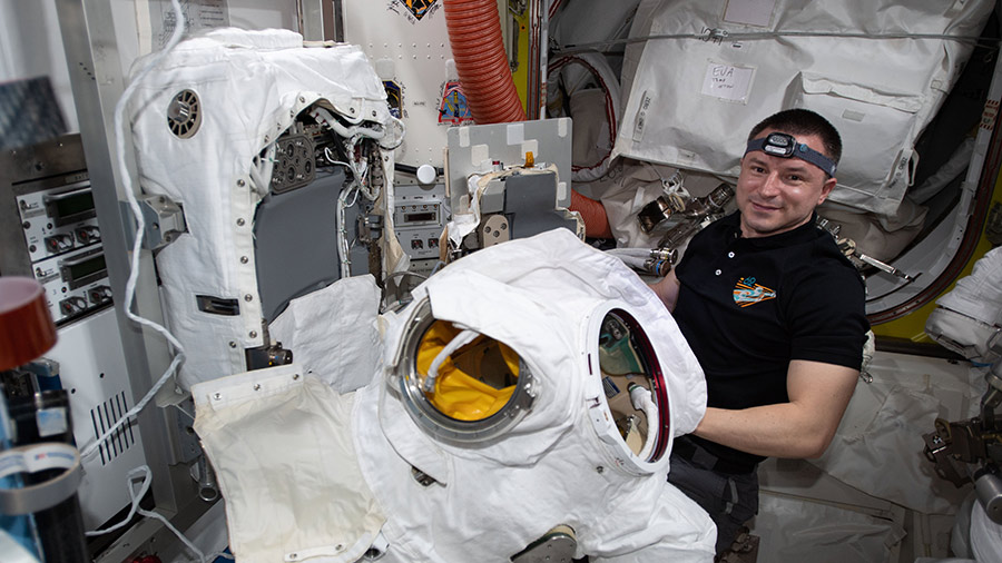 Expedition 62 Flight Engineer Andrew Morgan