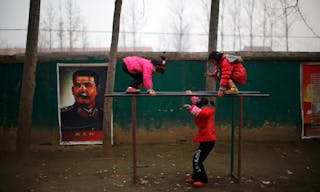  China Students play poor chidren remote