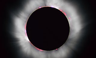 914px-Solar_eclipse_1999_4_NR