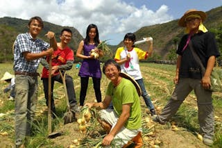 放下高中教鞭為捍衛土地而戰，守護台灣每個「綠色小農」對於友善環境的堅持