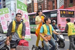 香港學生採訪樹黨、綠黨的年輕候選人：他們堅持「站在雞蛋那邊」