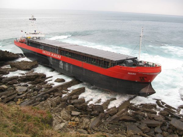 schip,containerschip,waterscooters,aan de grond,Vrachtschip,3648x2736 px