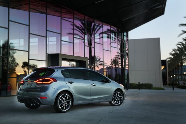 coche,vehículo,2015,Mazda,Sedán,Kia