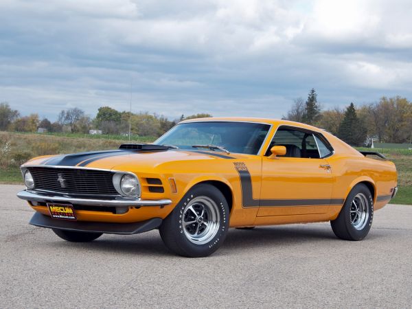 auto,voertuig,sportwagen,doorwaadbare plaats,klassieke auto,Mustang Boss 302