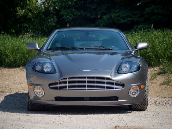 Aston Martin,V12,khung cảnh phía trước,Vanquish,Năm 2001,Màu xám