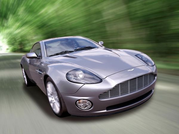 Aston Martin,v12,Besegra,2001,frontvy,lila