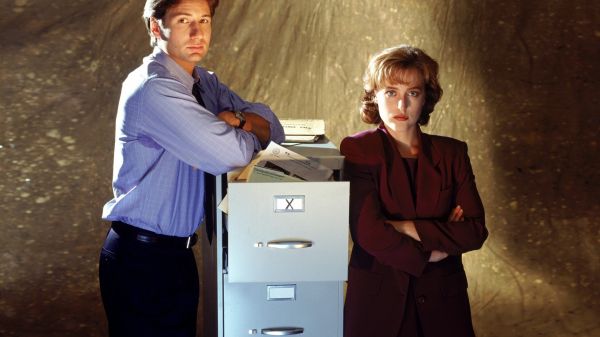 Gillian Anderson, Các tệp X, Dana Scully, Fox Mulder, David Duchovny, khoanh tay