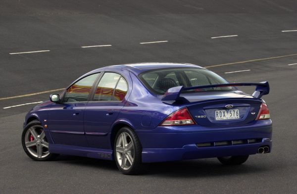 zadný pohľad,rear wing,športový sedan,Ford Falcon,Ford FTE T50 Series,pretekárske dráhy