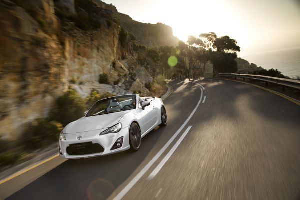 voiture,véhicule,Toyota,voiture de sport,au volant,Voiture performante