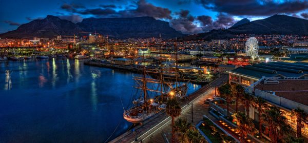 Kapstadt,Meer,Tafelberg,Südafrika,Uferpromenade,Wolken