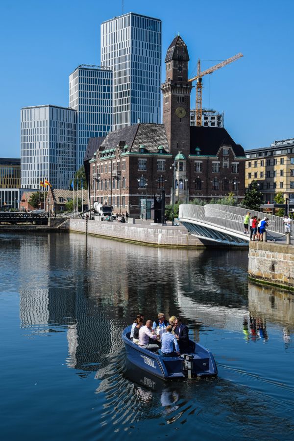 Stadt,Stadtbild,die Architektur,Wasser,Boot,Meer