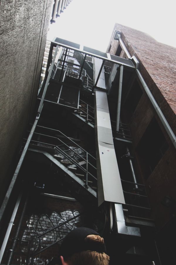 cityscape,beach,urbex,alleyway,POV