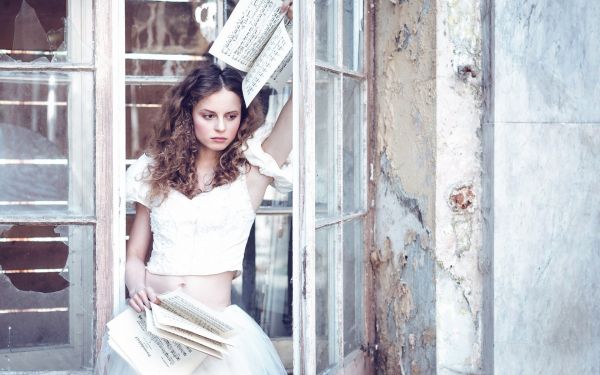 Mujeres al aire libre,mujer,modelo,blanco,ventana,Cristal roto