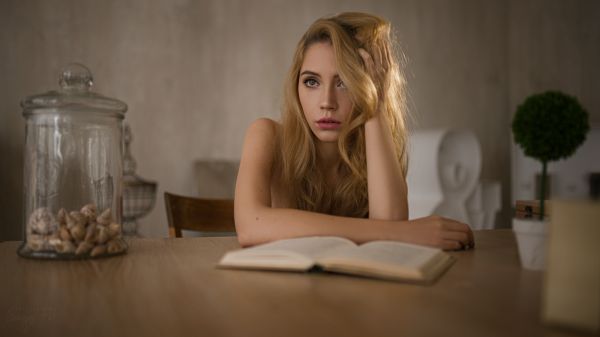 women, Sergey Fat, Ksenia Kokoreva, blonde, face, table