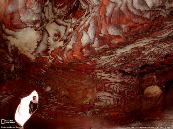 la grotte,s'effondrer,La peinture,rouge,moyen-Orient,National Geographic