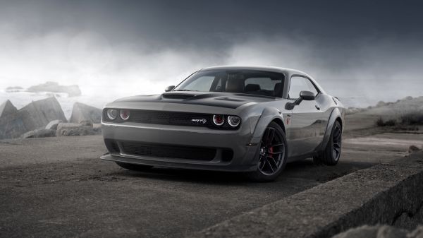 Dodge Challenger SRT,Dodge Challenger Hellcat,auto,vozidlo,autá svalu,šedá autá