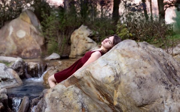 rock,rock climbing,brunette,stones,dress,dreamy