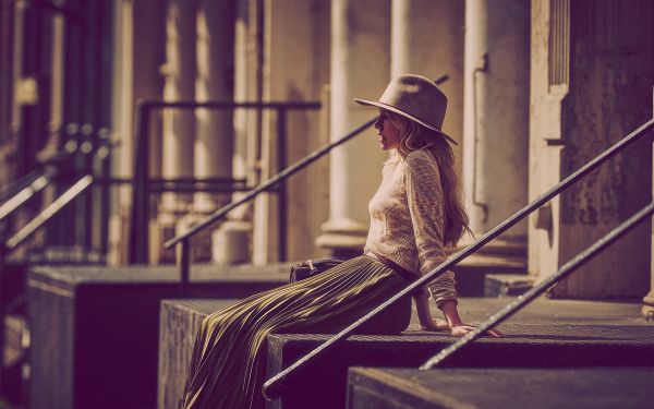 temple,Femmes en plein air,femmes,blond,Profondeur de champ,rue