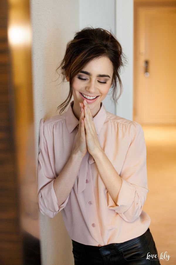 women,model,brunette,Lily Collins,actress,short hair