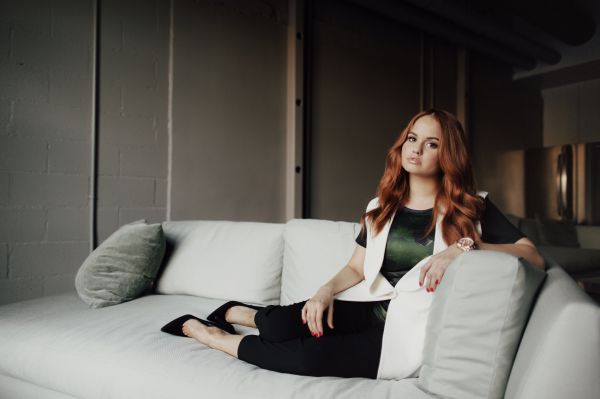 kobiety,aktorka,długie włosy,Debby Ryan,piosenkarz,rudowłosy