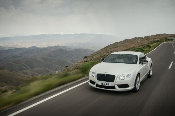 voiture,véhicule,2015,Bentley,au volant,Sedan