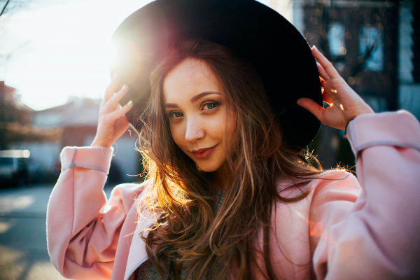 chapeau,femmes,visage,Profondeur de champ,yeux verts,rayons de soleil