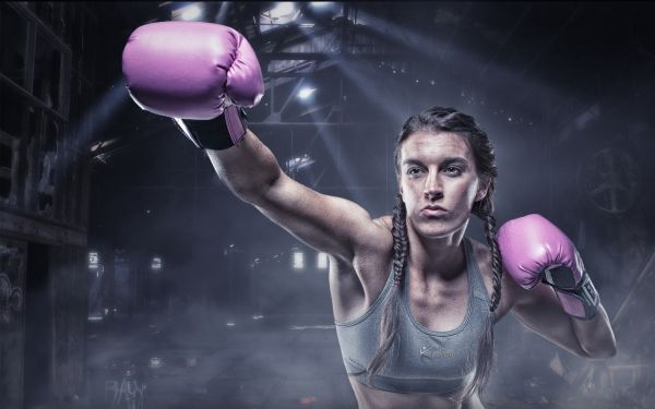 sport bh,vrouw,HDR,zonnestralen,bokshandschoenen,boksen