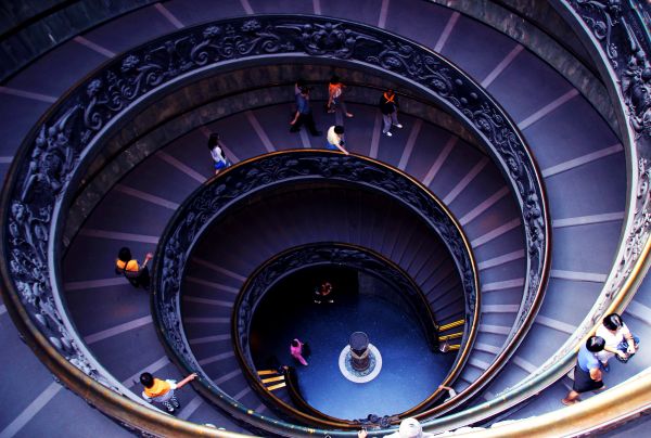 people,symmetry,blue,Italy,love,photography